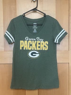 Green Bay Packers Shirt Size Small Womens NFL 47 Short Sleeve V Neck