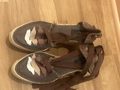 French laundry Espradille Wood Beige Size 10 Lace Up Sandals