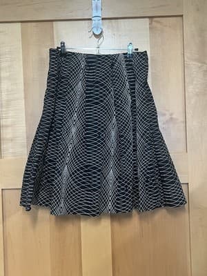 Ellen Tracy Skirt Size 6 Black And White Geometric Pattern