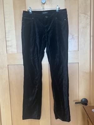 White House Black Market Womens Pants Size 6R Noir Black Velvet Slim Leg