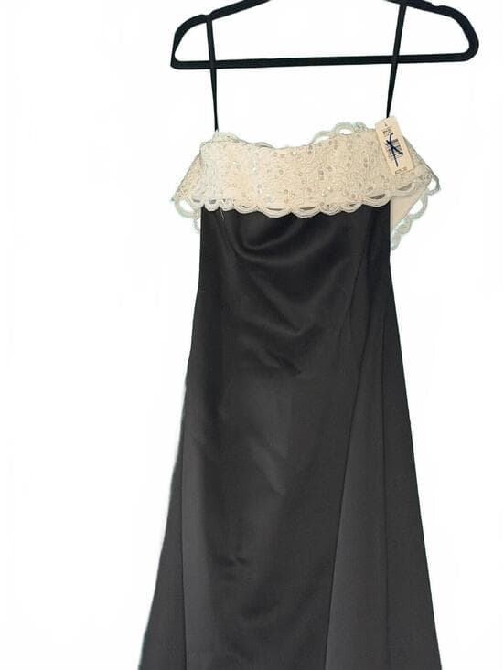 NWT Saks Vintage En Français by Huey Waltzer Dress - Size 4