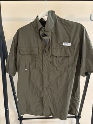Magellan Fishing Gear Button Down Short Sleeves Relaxed Fit Men’s M