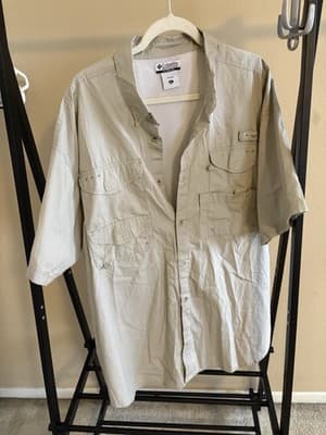 Columbia PFG Shirt Mens XL Relaxed Fit Khaki Fishing Button Up Short Sleeve