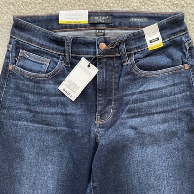 Judy Blue Straight Fit Mid Rise Womens Jeans 7/28 Short New with Tags