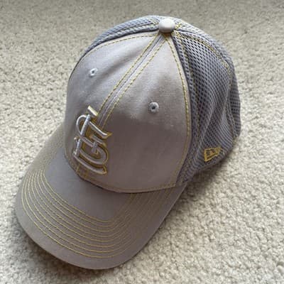St Louis Cardinals Hat New Era Flex Medium-Large MLB Rare Gray w/ Yellow