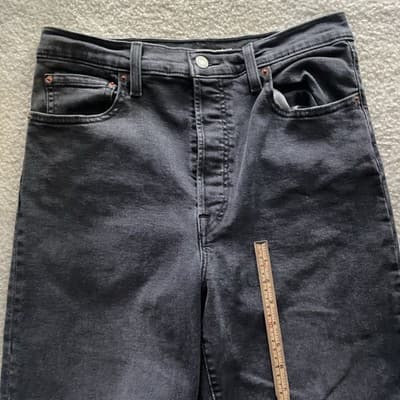 Levis Ribcage Straight Black Jeans Women’s Size 32 Preowned Good