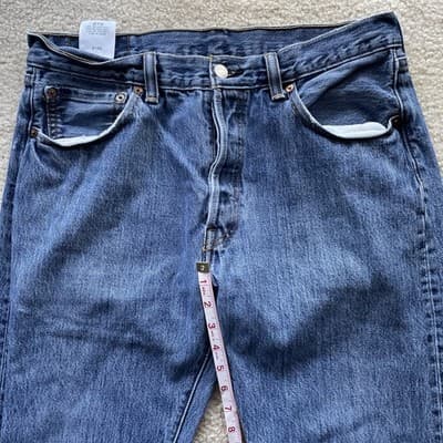 Levis 501 Straight Leg Button Fly Blue Jeans 100% Cotton Mens 34x32 Preowned