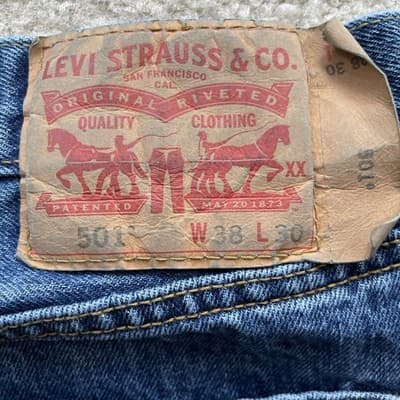 Levis 501 100% Cotton Straight Leg Button Fly Mens 38x30 Preowned Excellent