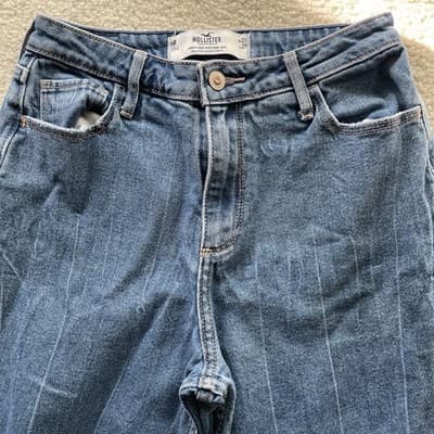Hollister Curvy High Rise Mom Jean Rough Hem Distressed Blue 27x27 (5R)