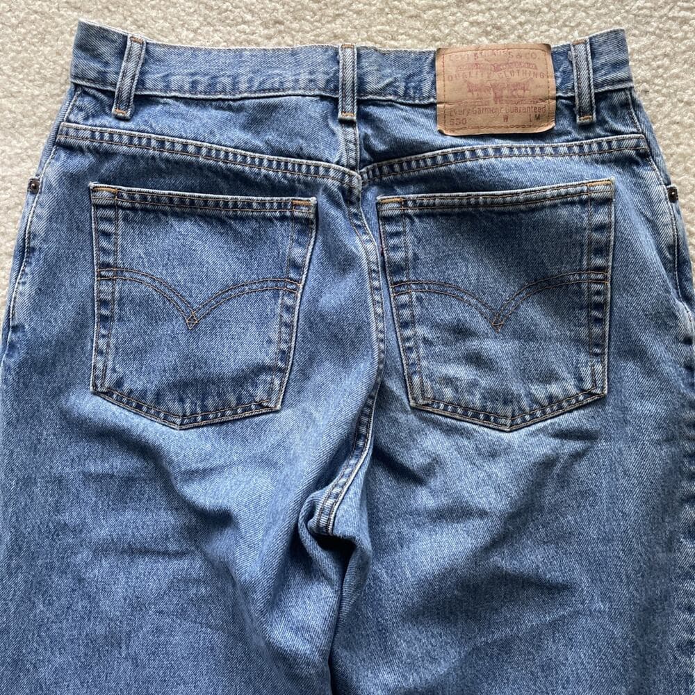 Levis 550 Relaxed Fit Tapered Leg 100% Cotton Womens 12M Blue Zipper Fly