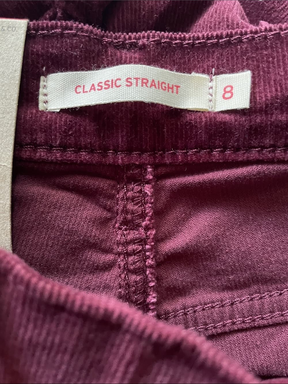 Levi's Classic Straight Leg Burgundy Corduroy Jeans Women’s Size 8 (29x30) NWT
