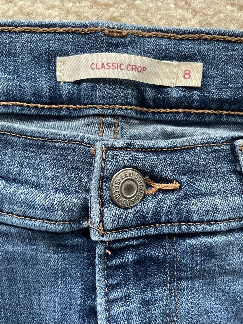 Levi's Classic Crop Ankle Blue Jeans - Women’s Size 8