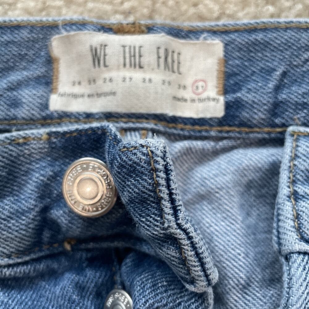 We The Free Distressed Raw Hem Button Fly Blue Jeans Womens Size 31