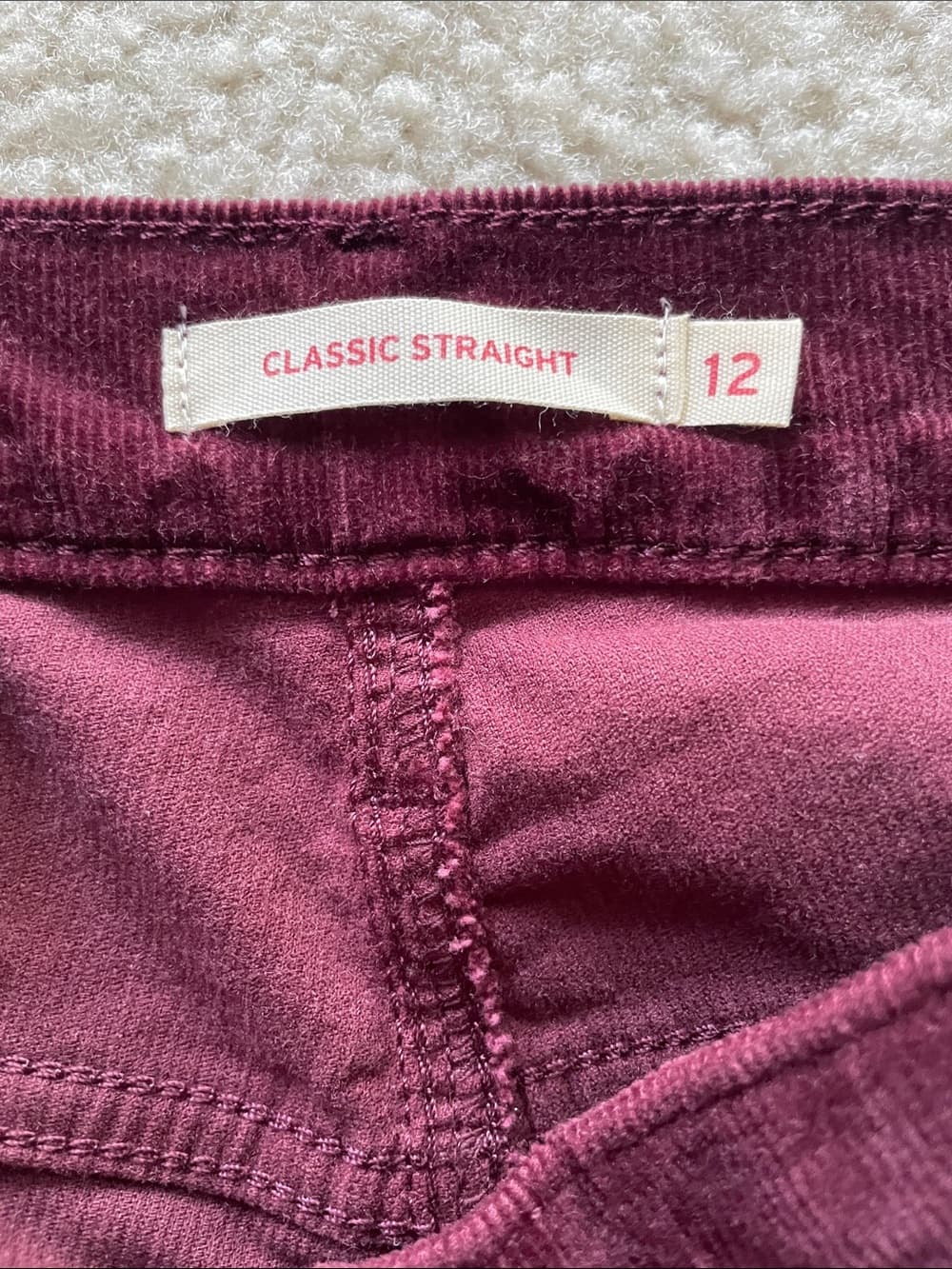 Levi's Classic Straight Leg Burgundy Corduroy Jeans Women’s Size 12 (31x30) NWT