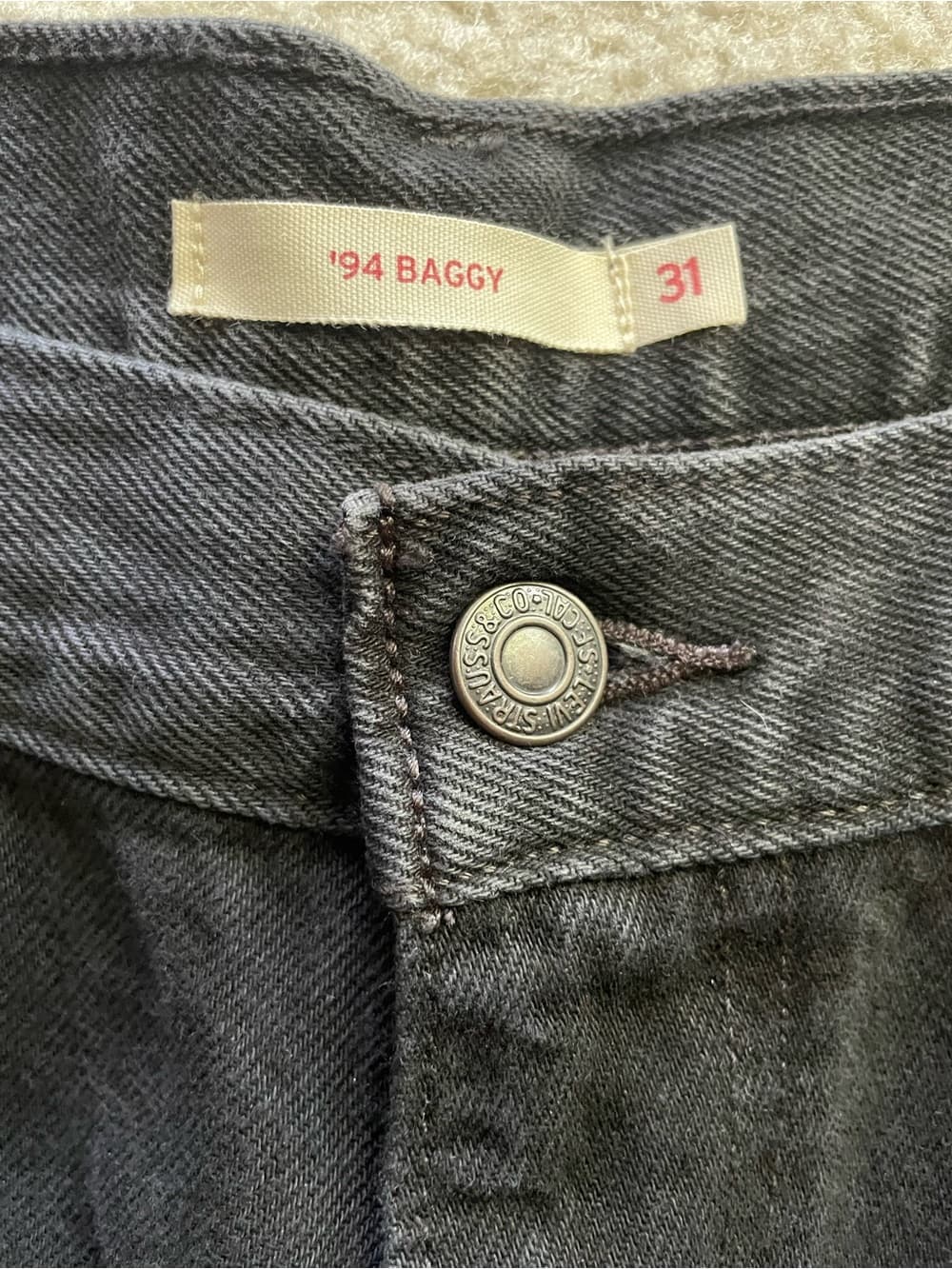 Levi's Women's Black ‘94 Baggy Straight Leg Jeans - Women’s Size 31
