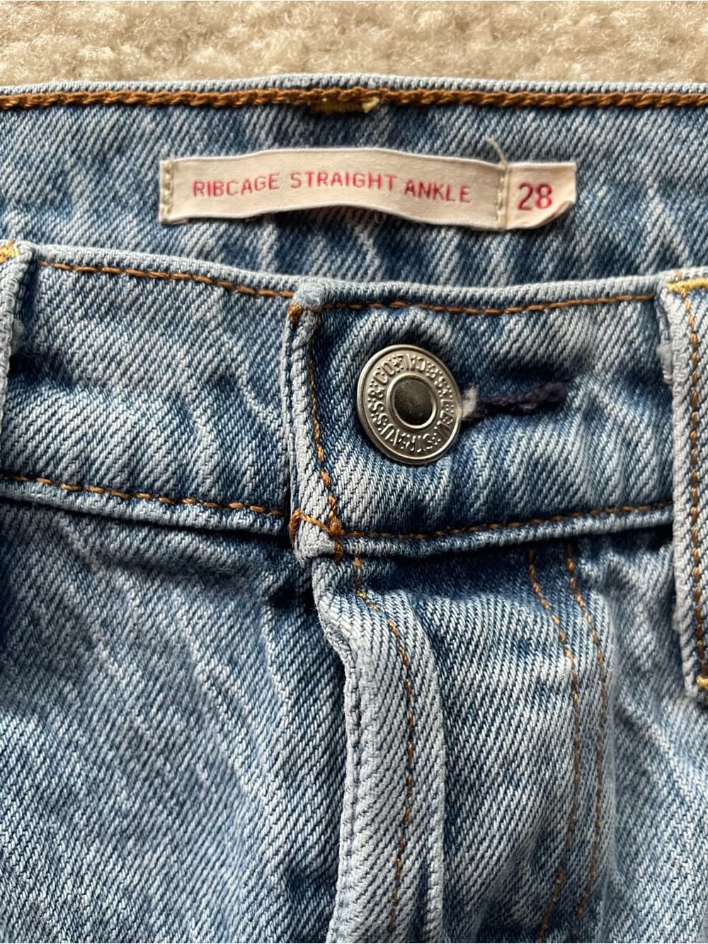 Levi's Ribcage Straight Ankle Light Wash Women's Jeans Size 28