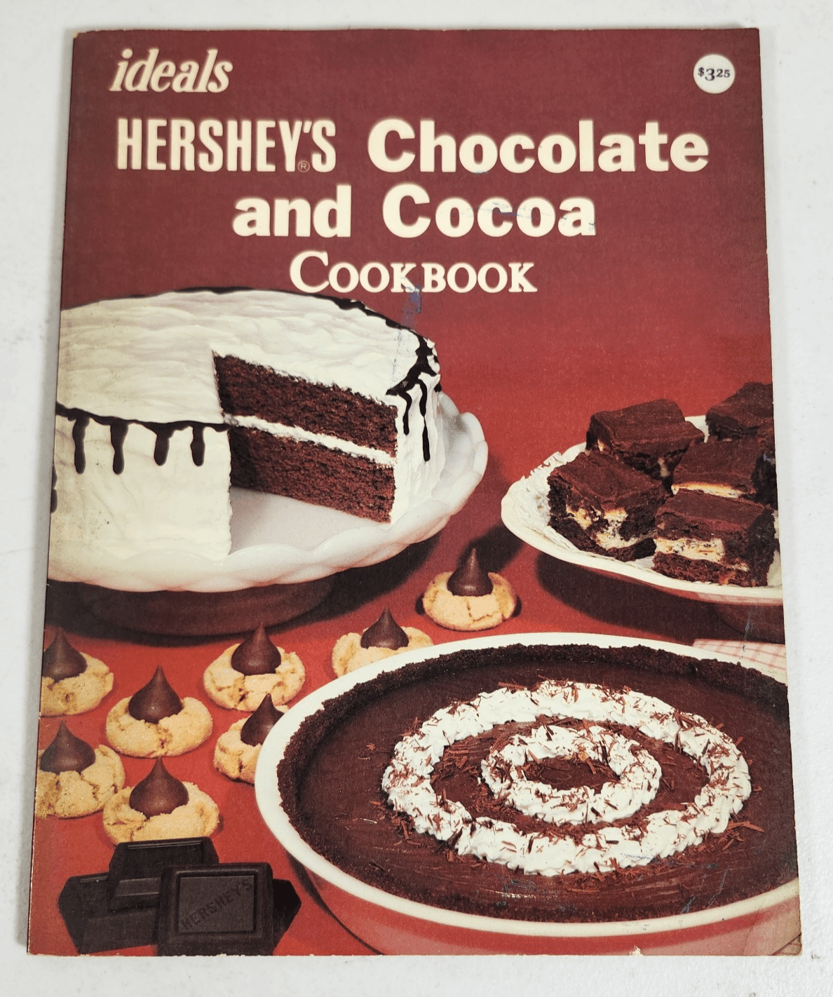 Hershey's Chocolate and Cocoa Cookbook Ideals Vintage Recipes Desserts