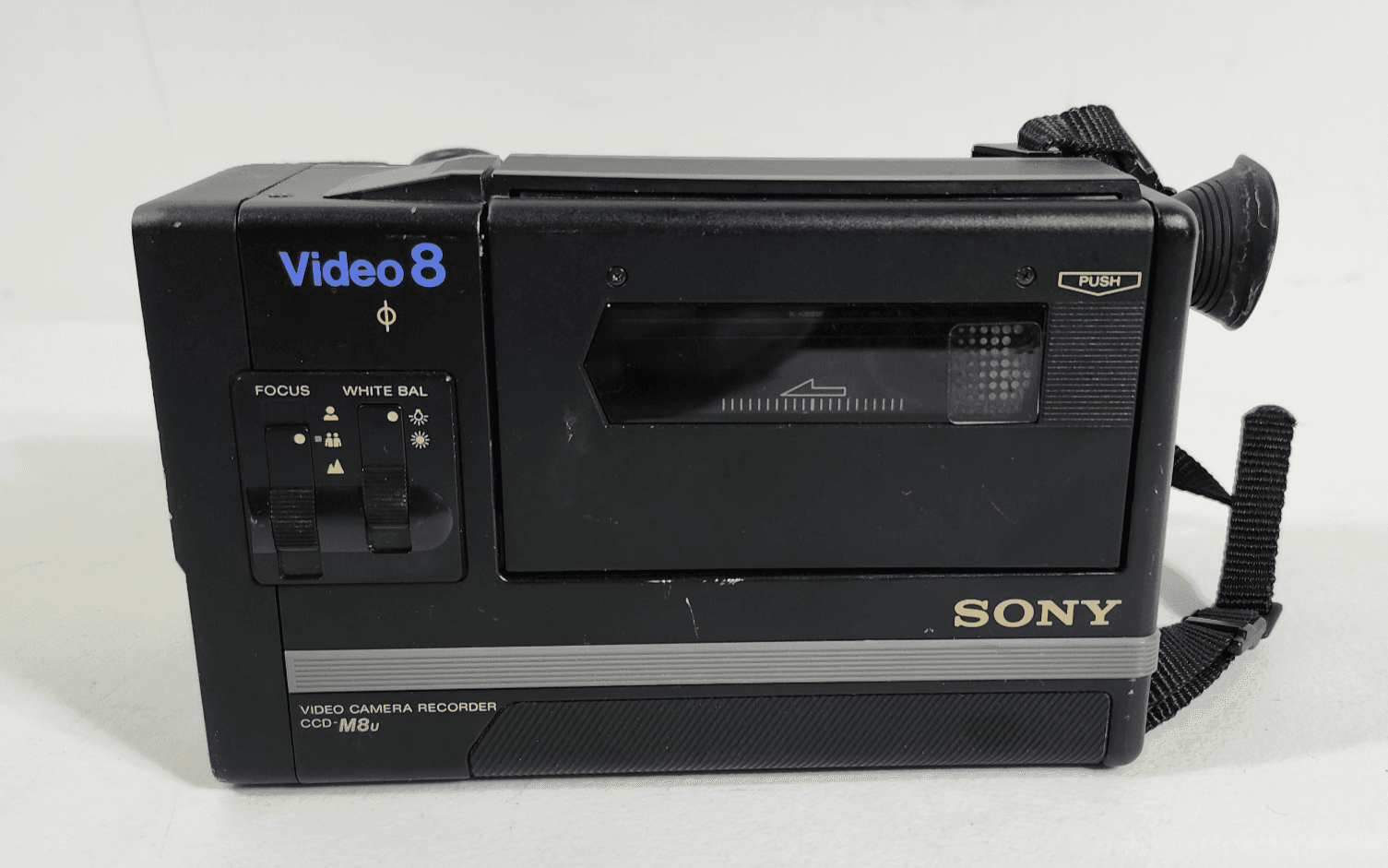 1985 Vintage Sony Video 8 Handycam CCD-M8u 8mm Video Camera Recorder UNTESTED