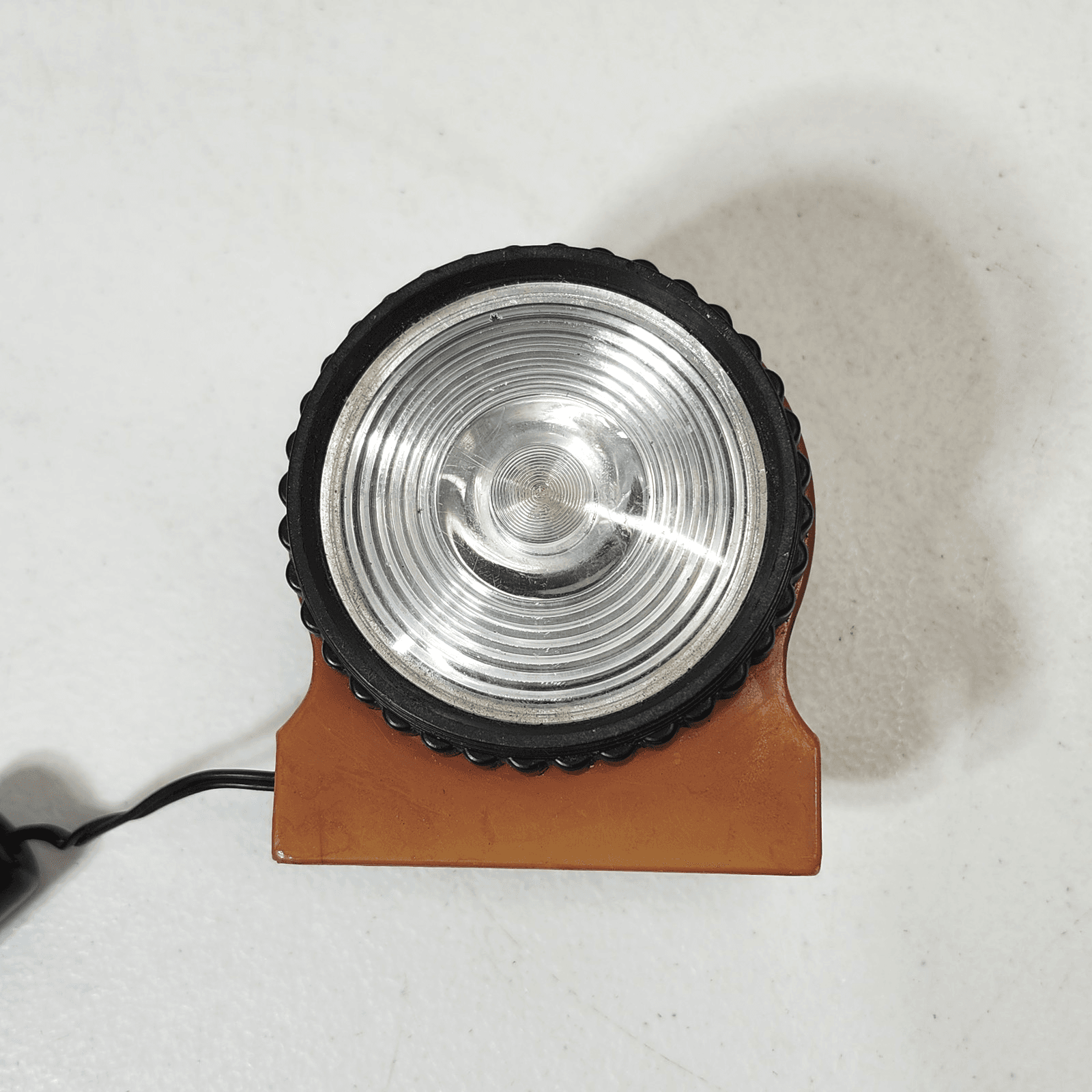 Vintage 1960'S Reel Out Cord Safety Light Lamp 12V