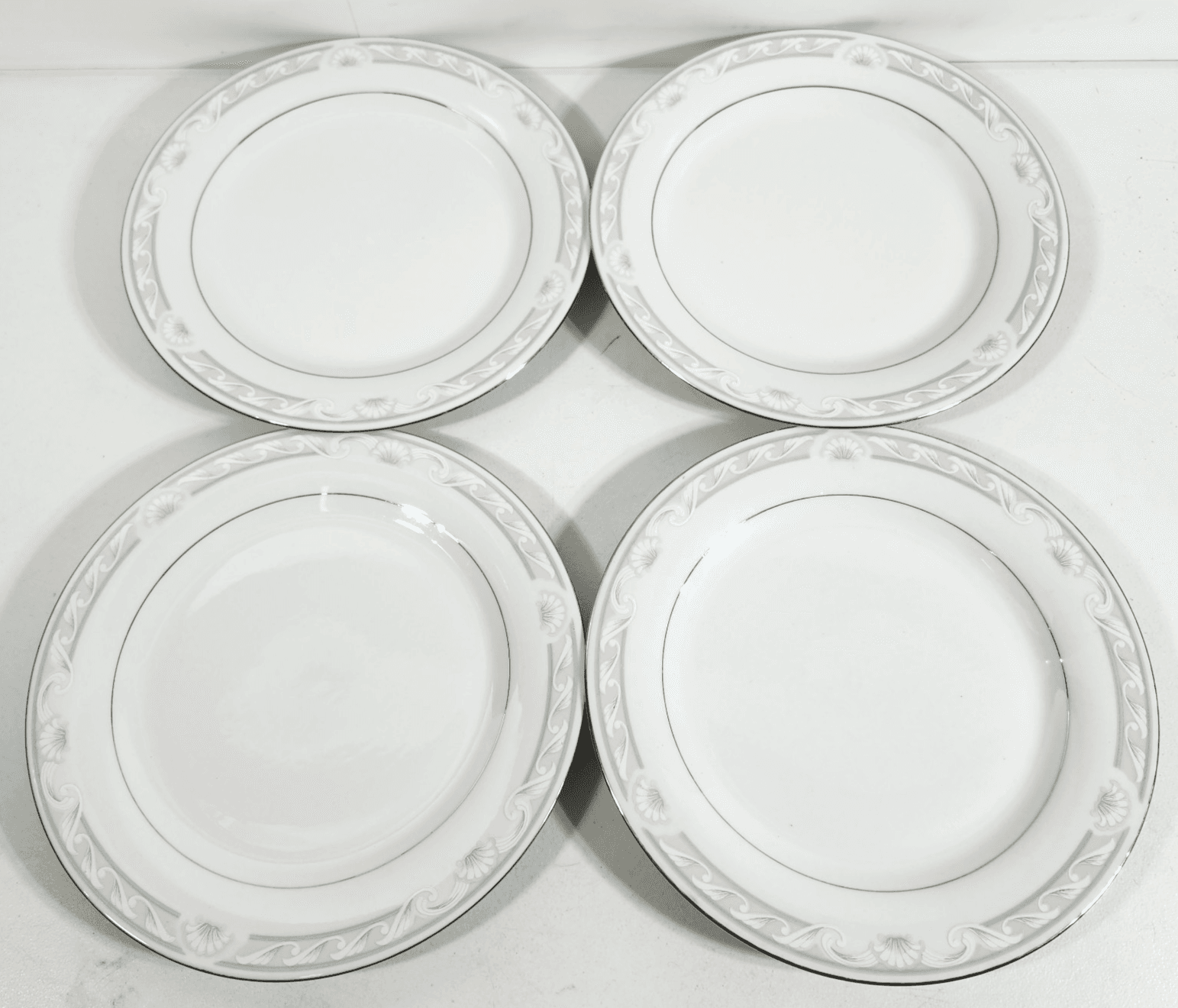 Crown Ming Fine China Coquille 10.5" White Silver Dinner Plate Set Of 4