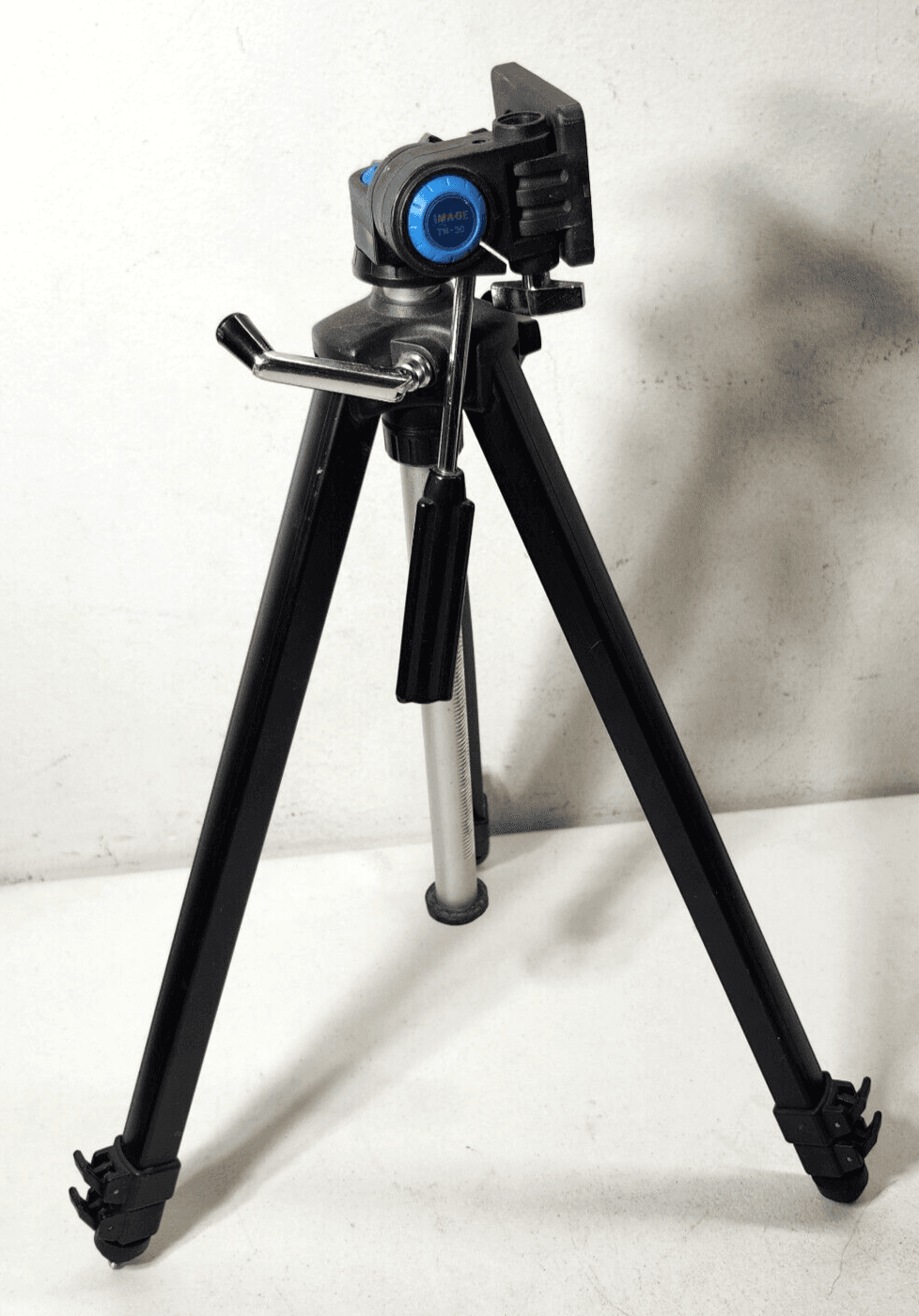 Image TN-30 Camera Tripod Made in Japan Swivel/Tilt Telescopic head