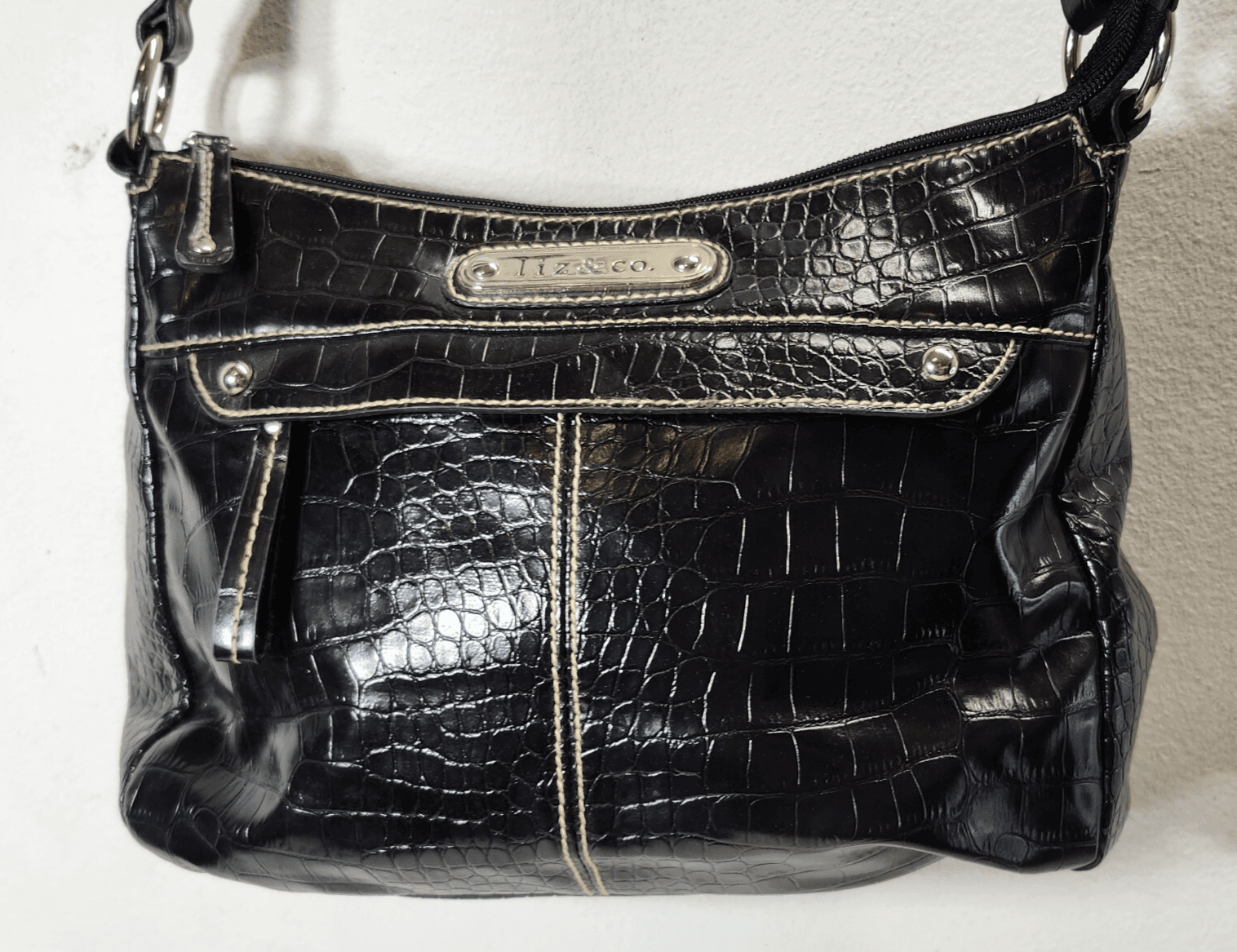Liz & Co Womens Faux Leather Shiny Shoulderbag Purse Black Silver