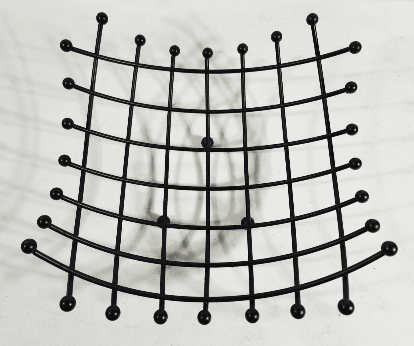 Mid Century Modern Beautiful 1950s 60s Style Sturdy Wire Art Metal Fruit Bowl