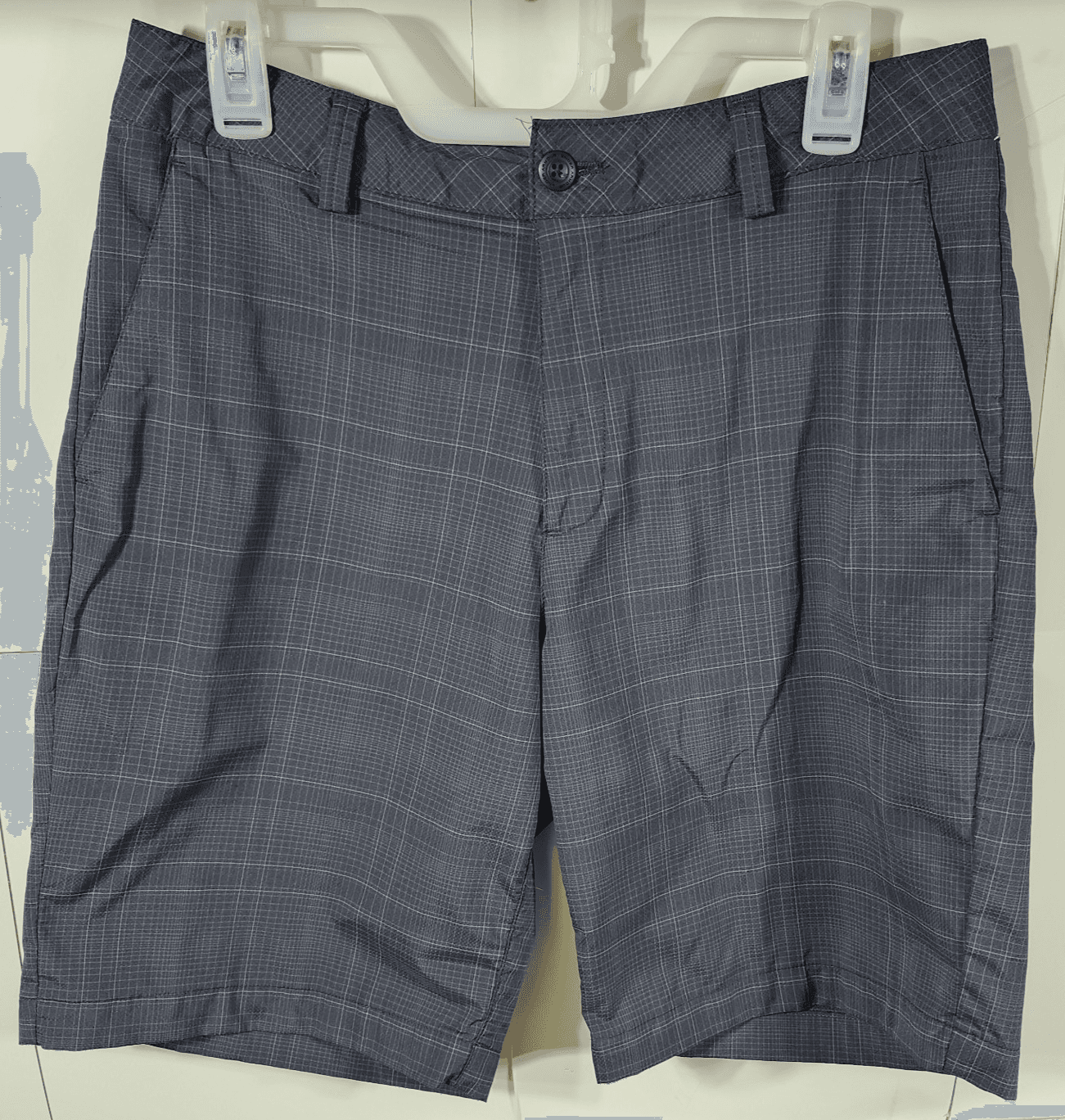 Under Armour Mens Size 36 Shorts Gray Black Plaid Lightweight Mid Rise