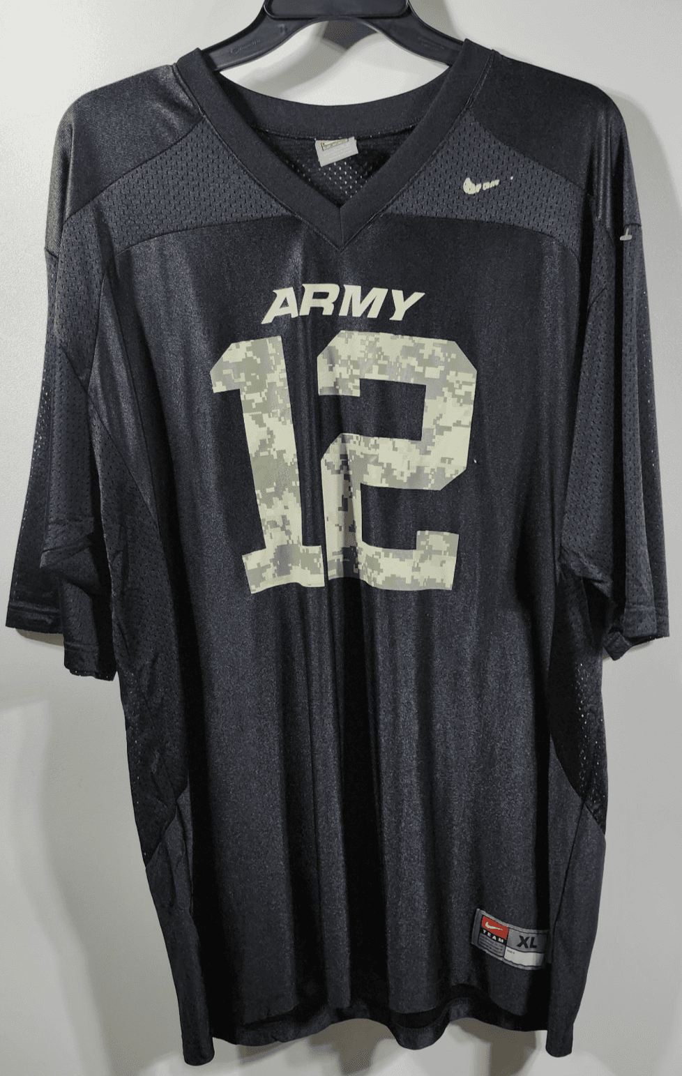Men's XL Nike Team Army Football Jersey Duty Honor Country Vintage