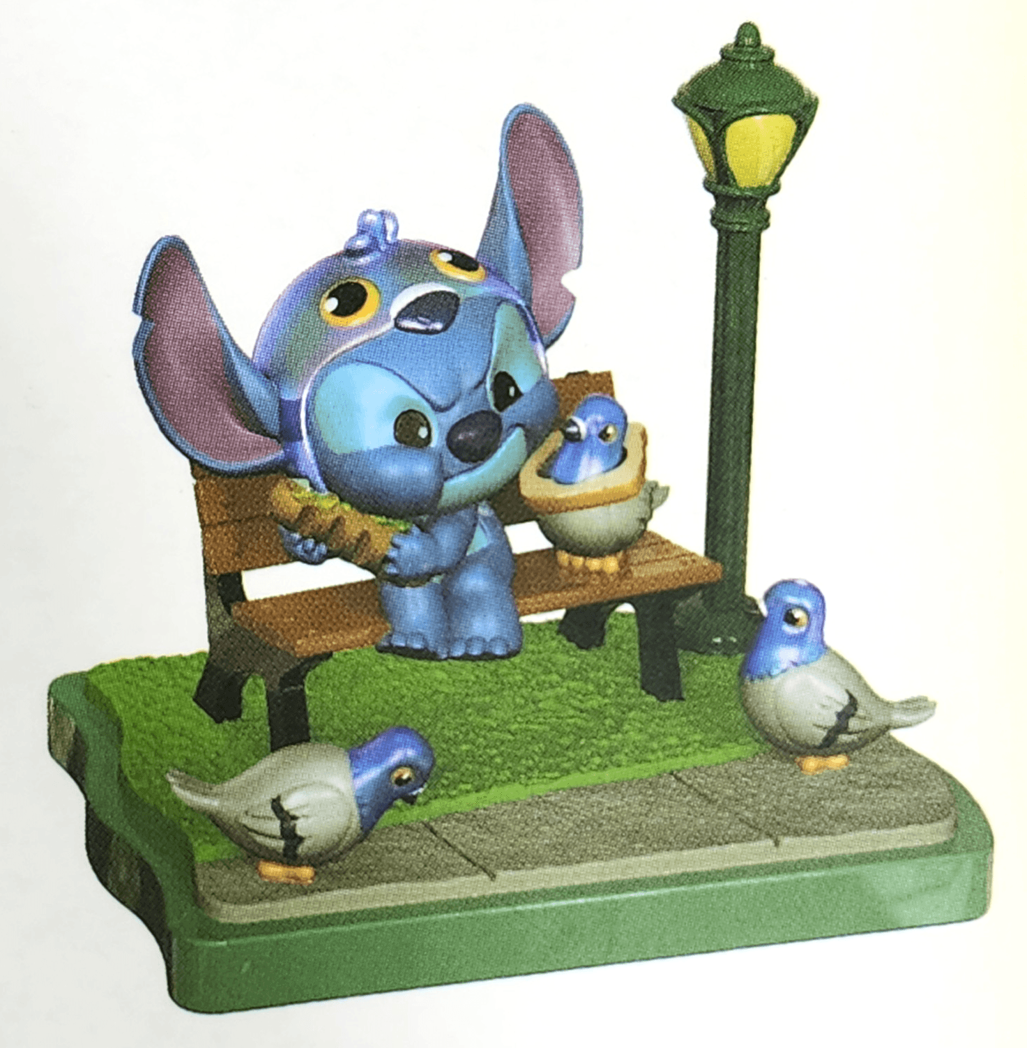 HAPPY HAUL Disney Stitch Goes Wild Scene Setters Pigeon Figure Toy