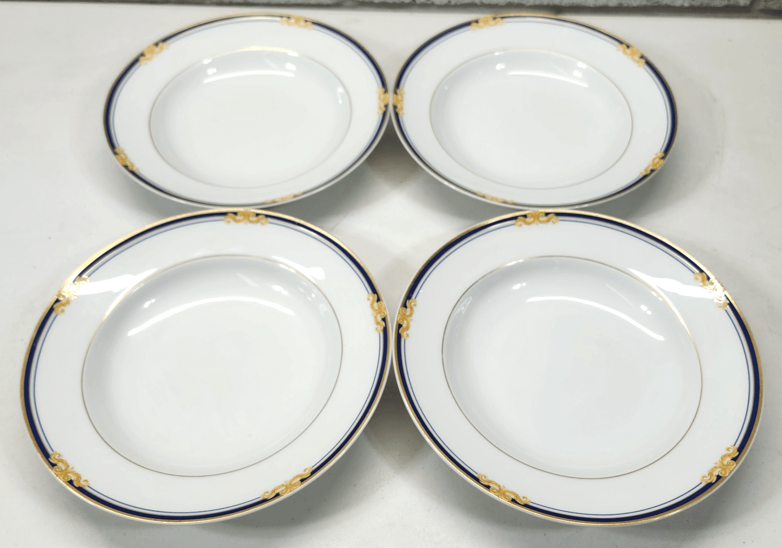 Rosenthal Renaissance Borgia Dinner Plates 10 1/4” Set Of 4 Gold Scrolls Germany