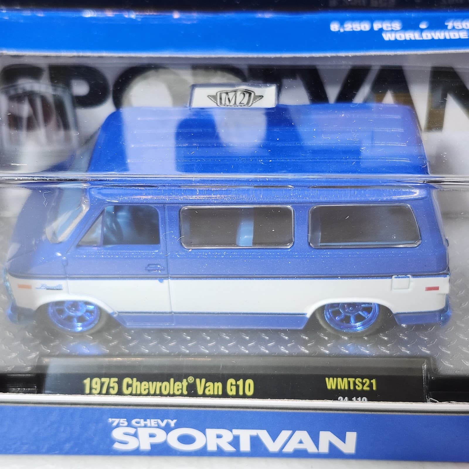 M2 Machines 1975 Chevrolet Van G10 Sportvan Chase Blue 1/64 Toy Vehicle NEW