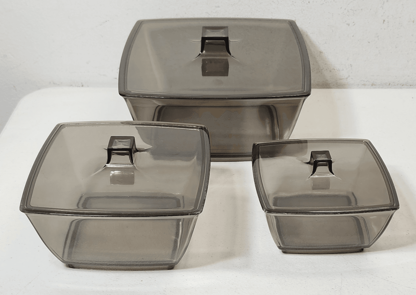 Vintage Elegante 3 Piece Bowl Set with Lids Danish Smoke Color Food Storage
