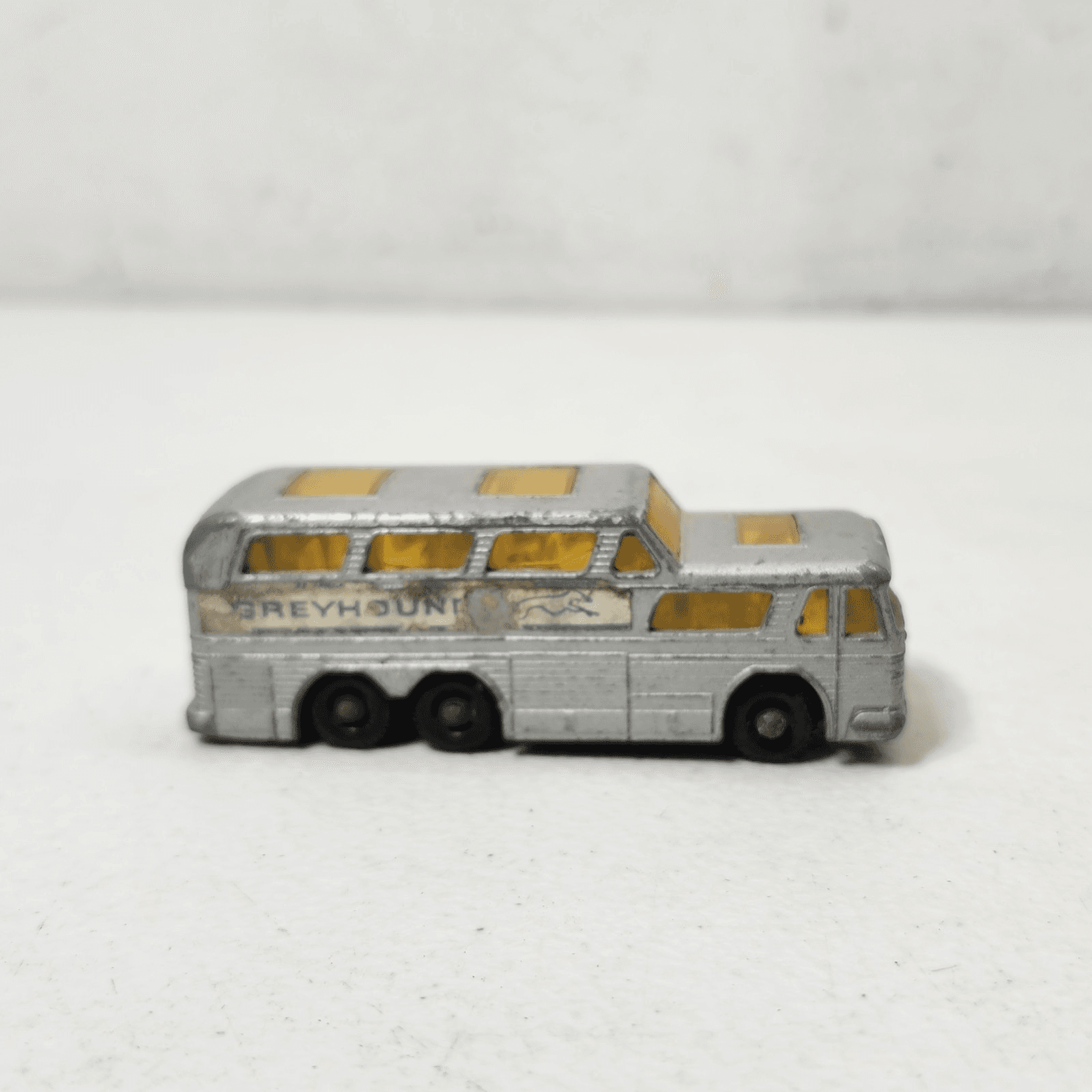 Vtg Matchbox Series Made in England by Lesney No. 66 Coach Greyhound Bus C5-70