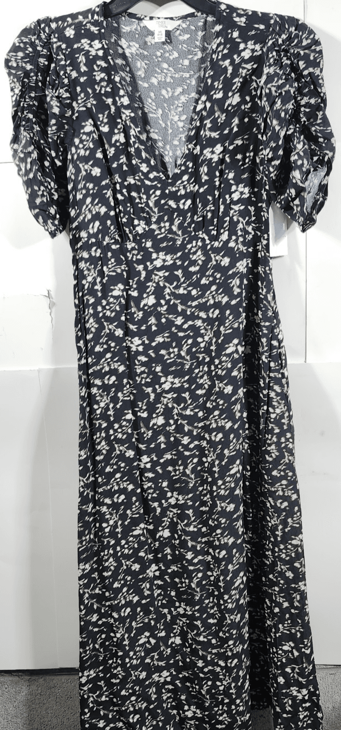 Time and Tru Women's V-Neck Midi Dress Size XS Ruched Sleeve Black Floral NEW