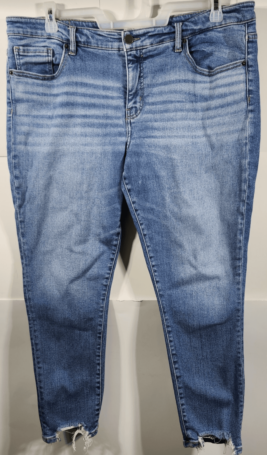BKE Womens Size 35 x 27 Jeans Payton Universal Fit Mid Rise Ankle Skinny