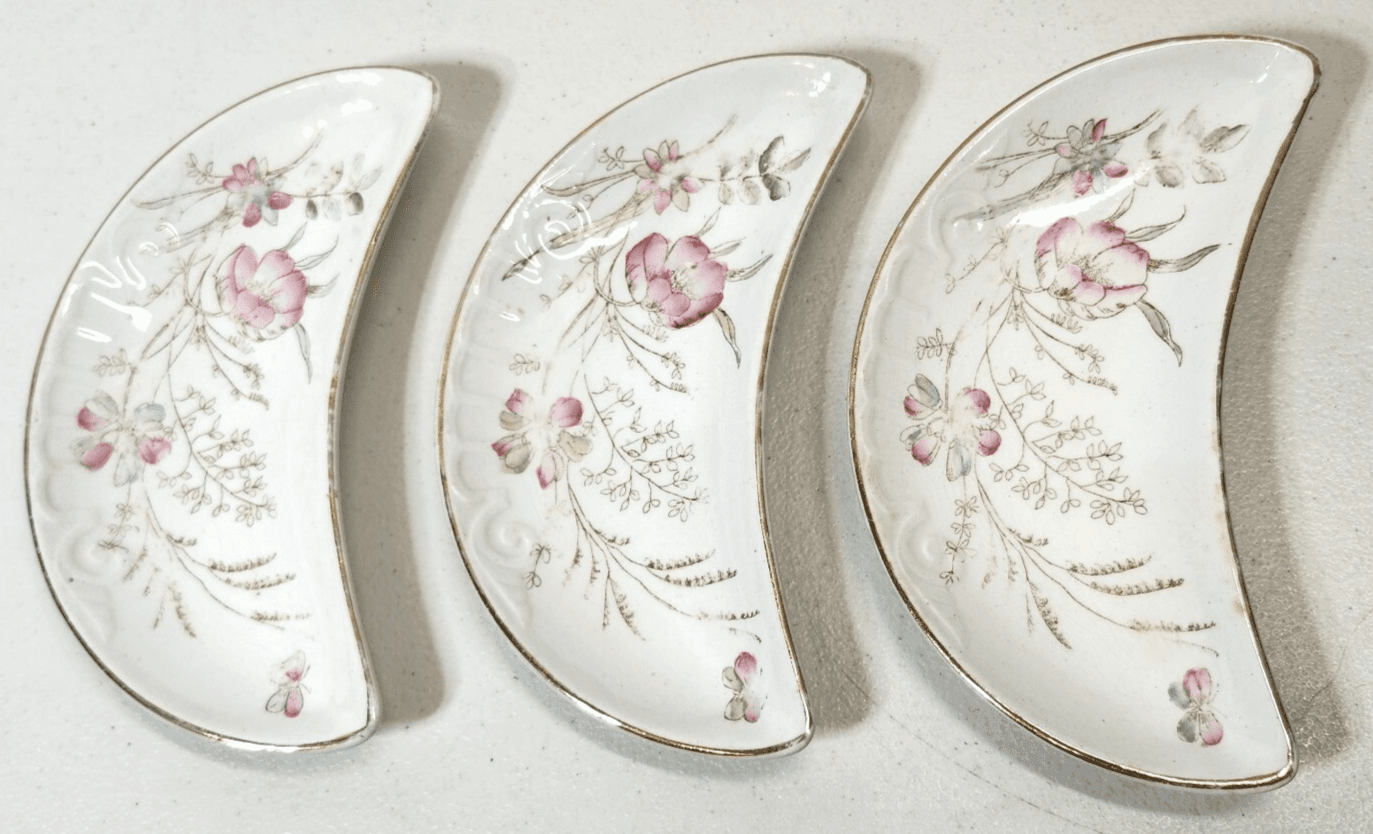 3 Crescent Shaped Trinket Dishes Keys Change Misc Home Decor Vintage