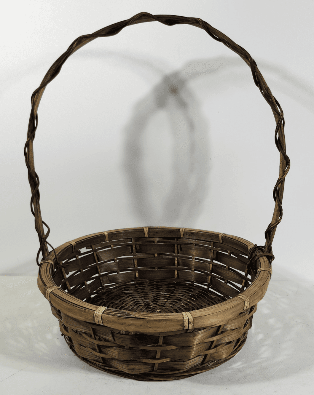 Vtg Long Handle Brown Wicker Gathering Easter Basket 17" H, 13” W Home Decor