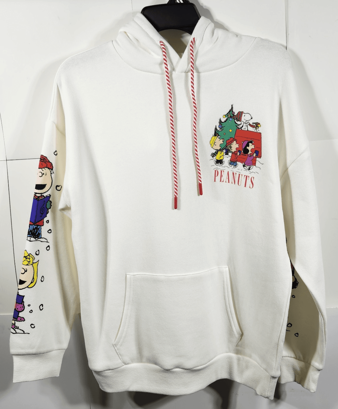 Women's XS Christmas Peanuts Snoopy White Pullover Hoodie Sweatshirt NEW
