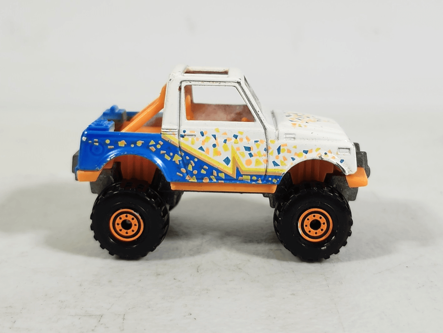 Hot Wheels loose Street Roader Suzuki Samurai White Cal Custom California
