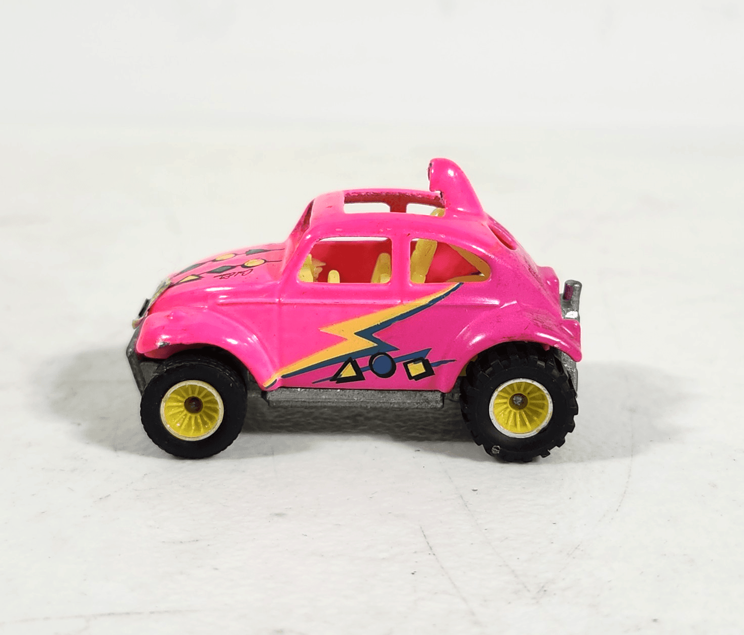 1989 Hot Wheels California Custom VW Baja Bug Beetle Pink w/Real Riders 1/64