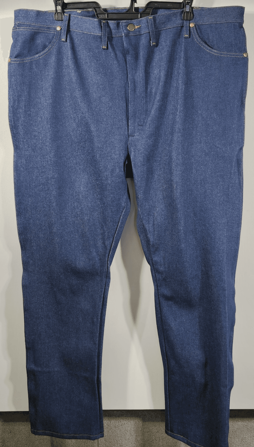 Wrangler Jeans Men's 46x32 Comfort Cowboy Cut Regular Fit Blue Denim NEW