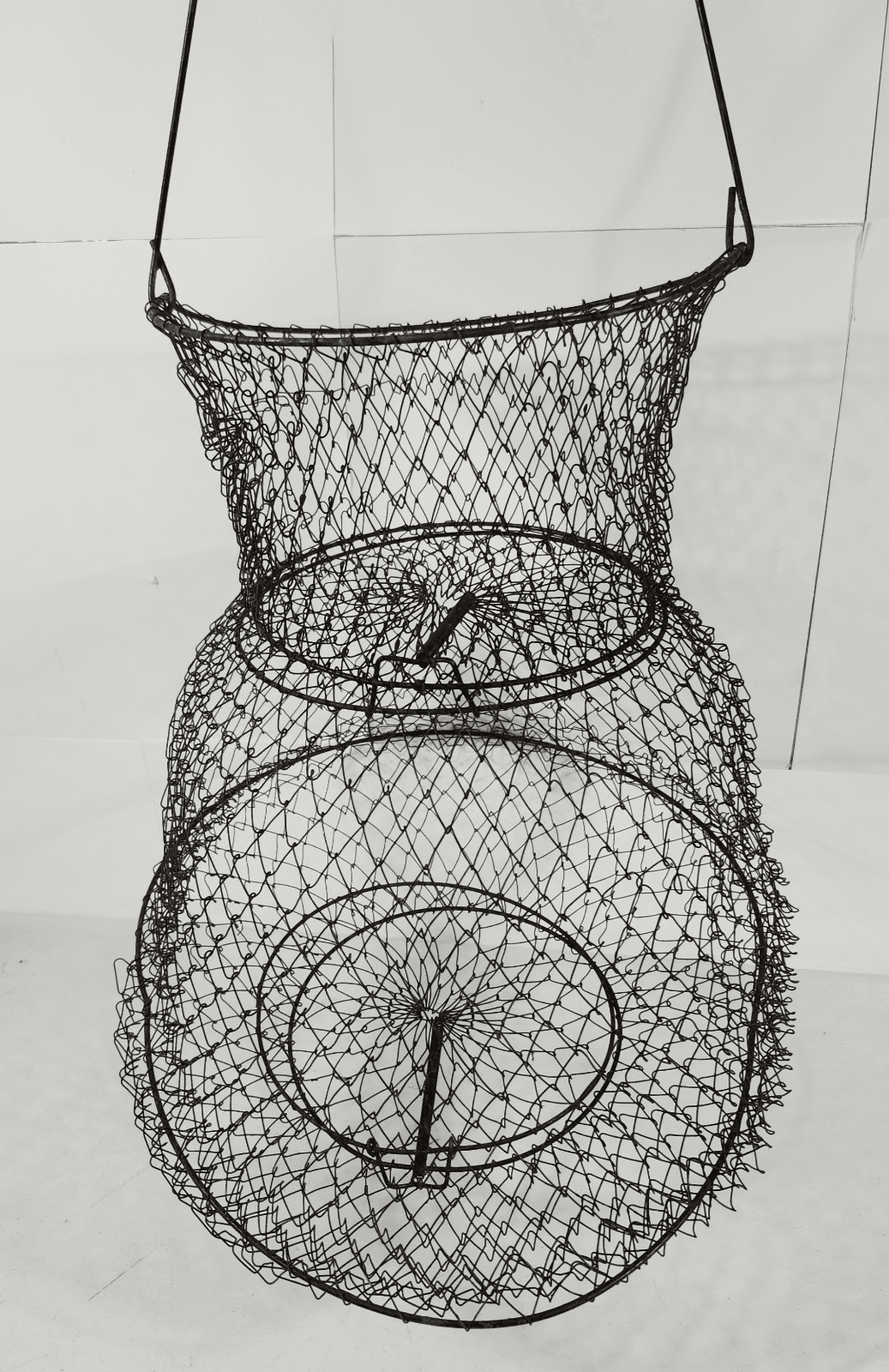 Vintage Fishing Metal Live Bait Basket Cage Collapsible Net Fish Keeper 14"