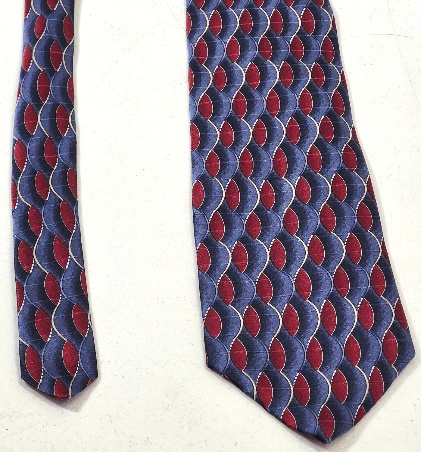 Dockers Mens 100% Silk Neck Tie Blue Red Swirls