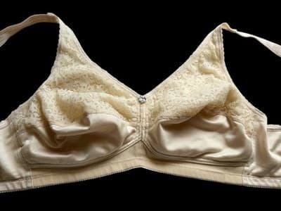 Jodee Surgical Balanced Fit Mastectomy Bra Lacy Soft Cup Inside Pocket 40B Cream