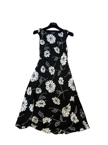 Jones New York Dress 8 Floral Black 100% Silk Vintage Y2K Long Cottage Core