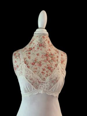 Vintage Cream Camisole Wide Scalloped Floral Lace Lingerie White Bust 32-34”