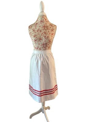 Vintage 1980’s White Skirt Red Yellow & Green Ribbon Trim Preppy Retro Casual