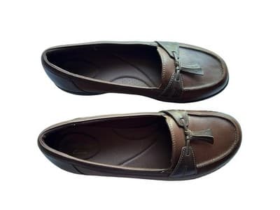 Clark’s 9.5W Wide Women’s Brown Genuine Leather Slip On Tassel Loafers Shoes