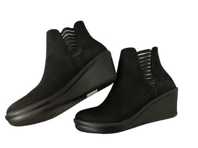SKECHERS BLACK WEDGE HEEL BOOTIES SHOES HEELS SIZE 7 AIR COOLED MEMORY FOAM